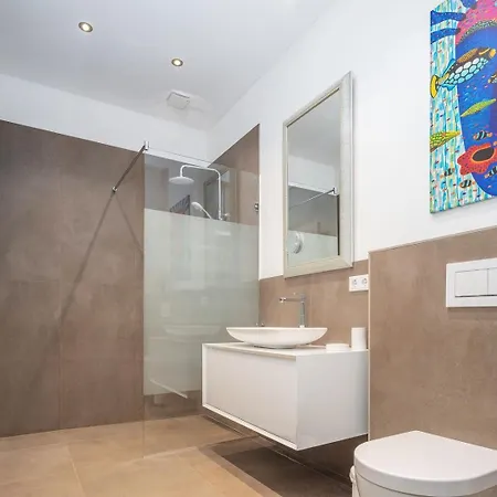 Apartment Stylisch Eingerichtete Mitten In Muenchen! Munich